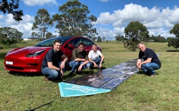 Australia thử nghiệm pin mặt trời in trên nhựa cho xe điện Tesla