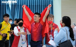 Vượt áp lực sự cố, Hà Minh Thành “mở hàng” HCV cho bắn súng Việt Nam
