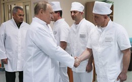 Ông Putin thăm binh sĩ bị thương trong chiến dịch đặc biệt ở Ukraine