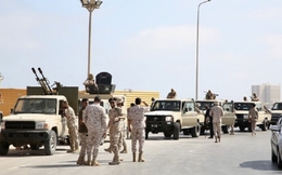 Đụng độ bạo lực các nhóm vũ trang ở Tripoli (Libya)