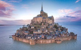 Ngắm lâu đài trên biển có thật ở nước Pháp: Khung cảnh cổ tích choáng ngợp