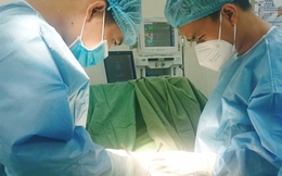 Nam thanh niên bất cẩn bị máy xay lóc "của quý"