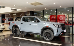 Nissan Navara 2022 chốt giá từ 945 triệu đồng: Động cơ tăng áp kép, thách thức Ford Ranger