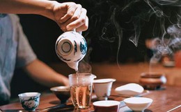 Khoe trên MXH sống sang chảnh, nam nhân viên bị công ty lập tổ điều tra