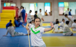 Nữ vận động viên Wushu vừa miệt mài ôn thi đại học, vừa tập luyện thi đấu giải quốc gia