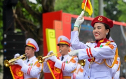 Những màn biểu diễn hoành tráng của hơn 400 Cảnh sát ở Hà Nội