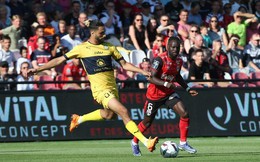 Báo Pháp chê Pau FC công cùn thủ kém, chỉ có hy vọng khi Quang Hải vào sân