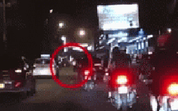Camera vụ ô tô "điên" tông liên hoàn vào cây xăng ở Hà Nội tối qua