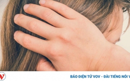 Bé 4 tuổi suýt điếc vì bạn học nhét đồ chơi vào tai