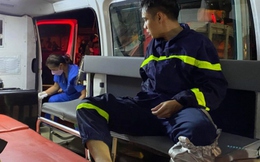 2 cảnh sát PCCC bị thương khi chữa cháy 3 ki ốt ở phố Nhân Hòa, Hà Nội