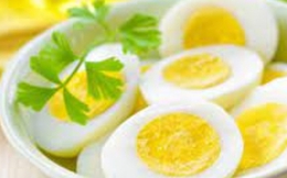 Nên ăn gì trước khi uống rượu, bia?