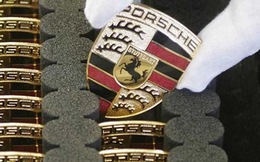 Huy hiệu Porsche ra đời từ một bữa ăn