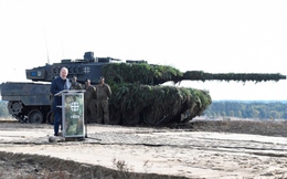 Điều gì khiến Đức vượt "lằn ranh đỏ", quyết định giao xe tăng Leopard 2 cho Ukraine?