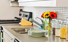 Những mẹo nhỏ giúp loại bỏ nhanh chóng bụi bẩn, dầu mỡ bám trong bếp sau Tết