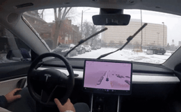 Công nghệ tự lái 'thần thánh' của Tesla cũng phải chịu thua thời tiết
