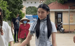 2 tiểu thư nhà MC Quyền Linh bị "team qua đường" bắt gặp: Sắc vóc ấn tượng, thái độ mới đáng bàn