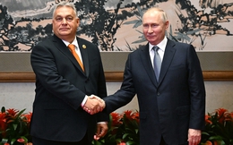 Thủ tướng Hungary bảo vệ "cái bắt tay" với ông Putin ở thượng đỉnh EU: Phương Tây sôi sục