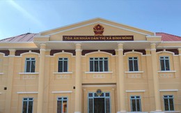 Nữ phó chánh án TAND thị xã bị bắt quả tang nhận hối lộ