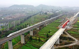 "Mất hàng nghìn tỷ cho cầu cạn, sao không làm đường sắt cao tốc trên đất bằng?" - Người Trung Quốc thắc mắc