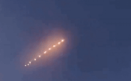 Phát hiện UFO kỳ lạ trên bầu trời Trung Quốc