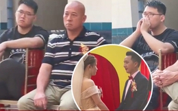 'Chết cười' trước biểu cảm thất thần của bố và anh trai cô dâu trong ngày cưới