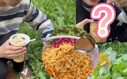 Giới trẻ Việt 'rần rần' với trào lưu ăn mì tôm giữa vườn rau nhưng dân mạng lại lo lắng bởi 1 vấn đề