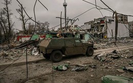 Hàng cấm xuất hiện ở Donbass