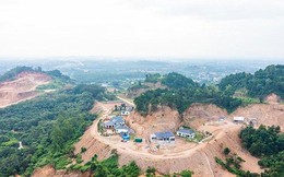 Tháo dỡ loạt biệt phủ trái phép trên núi ở Vĩnh Phúc