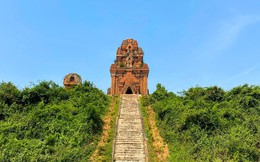 Chiêm ngưỡng vẻ đẹp cổ kính của Tháp Bánh Ít giữa lòng Bình Định