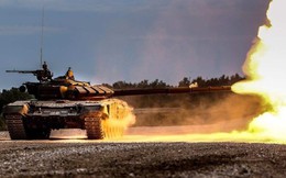 Xe tăng T-72 sống sót sau đòn tấn công trực diện của UAV