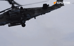 Trực thăng Ka-52 tấn công trực diện, làm nổ tung xe chiến đấu bộ binh Bradley