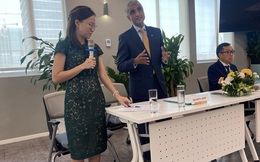 Manulife hứa giải quyết dứt điểm vụ khách gửi tiết kiệm biến thành mua bảo hiểm