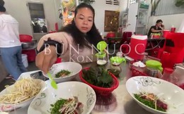 Món bún độc đáo, vào quán phải tự chế biến