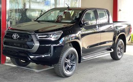 Toyota Hilux trở lại Việt Nam - Khó càng thêm khó