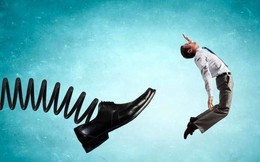 Bị sa thải, mất khoản đền bù hơn 2 tỷ đồng vì đi du lịch trong thời gian nghỉ ốm: Tòa án cũng ủng hộ quyết định của công ty
