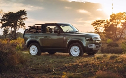 Bỏ hơn 2 tỷ độ Land Rover Defender thành xe mui trần và đây là những gì bạn nhận được