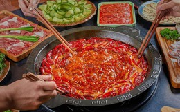 Các nhà hàng lẩu Tứ Xuyên đua nhau quảng cáo ‘càng cay càng ngon’, thực khách phải ký vào ‘sinh tử trạng’ trước khi ăn, chuyên gia lên tiếng giữa ‘ma trận’ độ cay
