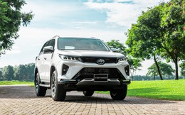 Loạt SUV 5 chỗ, SUV 7 chỗ giảm giá tới 200 triệu đồng, lần đầu tiên Fortuner ưu đãi cực tốt