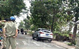 Kinh hoàng phát hiện bàn chân người cháy sém ở bãi đất trống: Nghi án giết người, phân xác