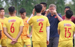 Sắp triệu tập ĐTQG, sao U22 Việt Nam nào sẽ lọt "mắt xanh" thầy Troussier?