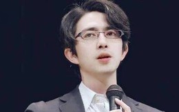 Khiến dân mạng chao đảo nhờ ngoại hình "nam thần", diện mạo sau 4 năm của giáo sư đẹp trai nhất Nhật Bản gây bất ngờ