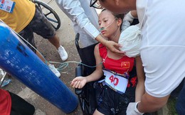 VĐV marathon Việt Nam ngất xỉu, phải thở oxy vì sốc nhiệt ở SEA Games 32