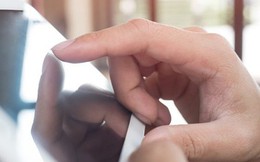 Đọc trộm ghi chú của cô giáo, cả lớp đồng loạt xin nghỉ
