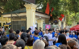 Kết thúc thi vào lớp 10 Hà Nội: Có nước mắt, nụ cười và sự im lặng...