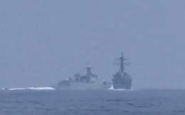 Chiến hạm Mỹ - Trung suýt va chạm ở eo biển Đài Loan