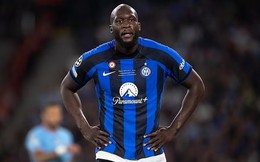Chuyên gia nổi loạn Romelu Lukaku rơi vào thế khó