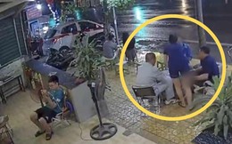 Clip: Thấy vợ bị quấy rối, chồng "tung cước" cho kẻ xấu bài học nhớ đời