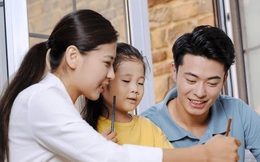 Cha mẹ nắm được 2 cách phê bình này thì chẳng cần quát tháo, đánh đòn, con cũng tự ngoan
