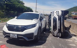 Đằng sau những bức ảnh TNGT: Nghi buồn ngủ, Hyundai Tucson bay qua bên kia đường đâm vào Honda CR-V