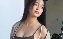 Bức hình gây sốt của sao nữ 'Hẹn hò chốn công sở'